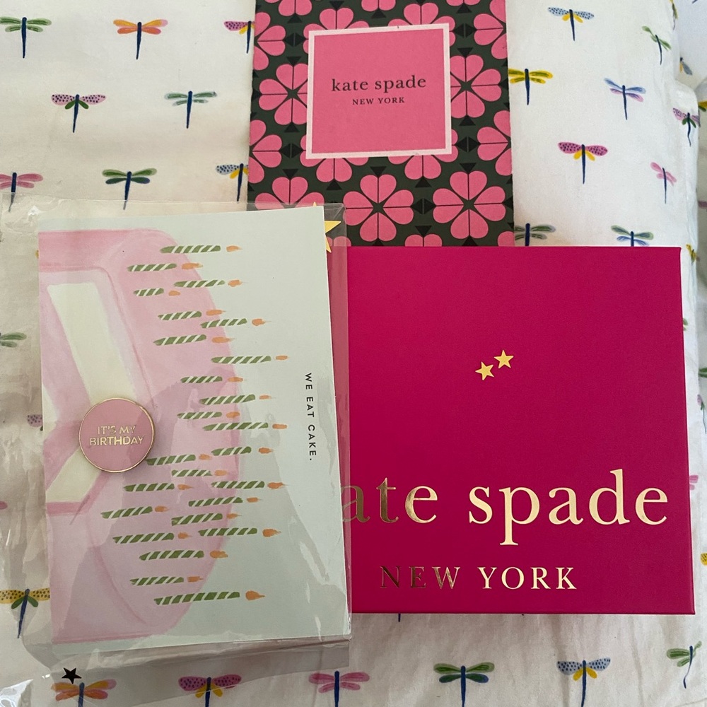Kate Spade Pink Happy Birthday 🎈 pin - Picture 3 of 4